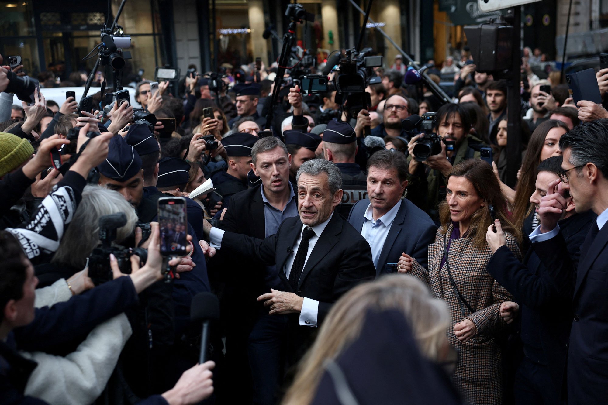 2025-12-10T145847Z_1835679947_RC2QDIAD0Y8T_RTRMADP_3_FRANCE-JUSTICE-SARKOZY