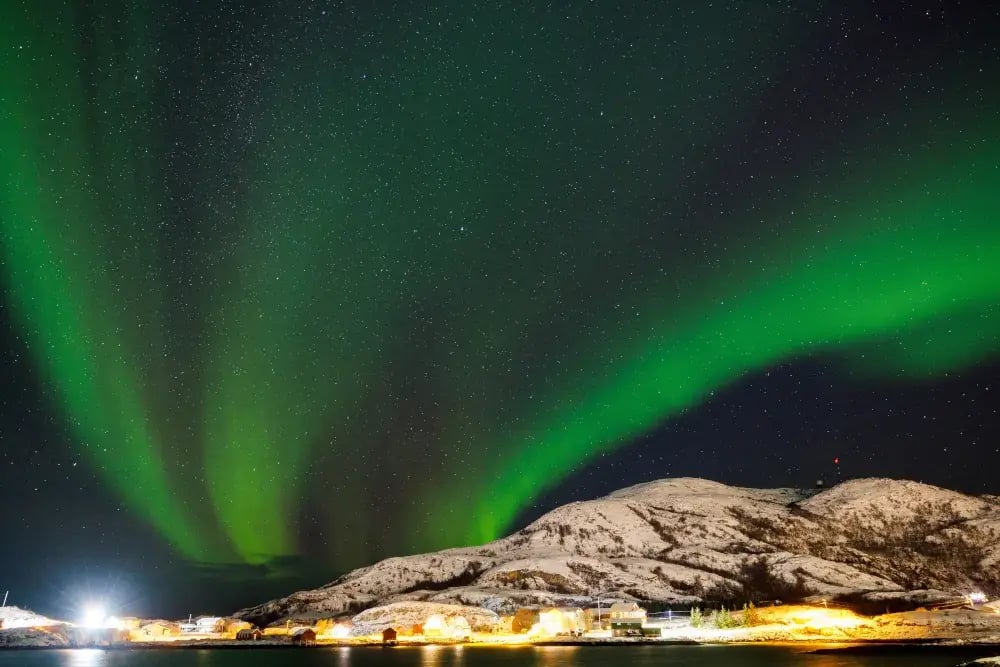 reuters-global-news-agency-northernlights-norway-1000px