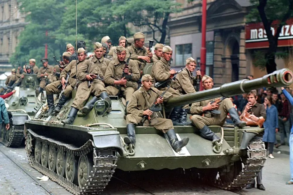 reuters-agency-archive-czech-russia-invasion-1000px