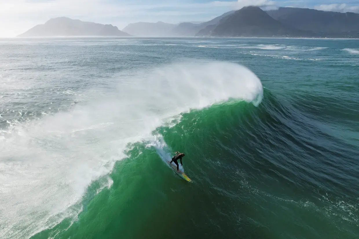 reuters-global-news-agency-content-safrica-weather-surfer-1240px