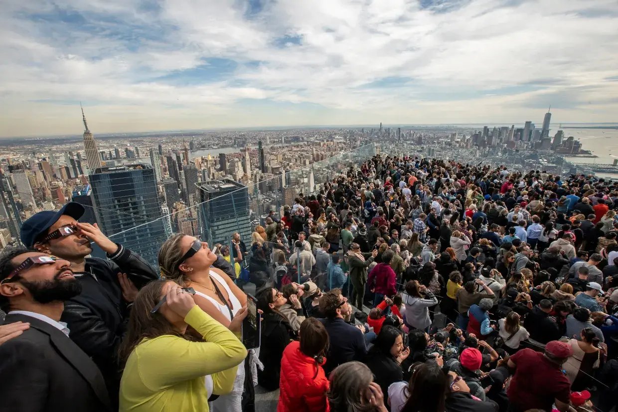 reuters-global-news-agency-content-solar-eclipse-usa-1240px