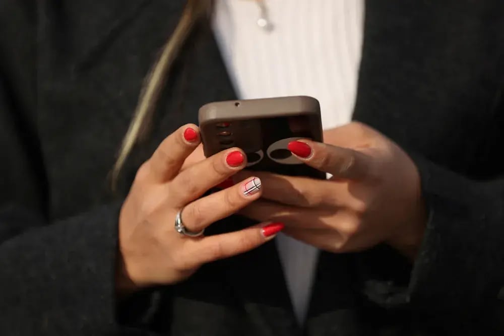 reuters-global-news-agency-content-iran-socialmedia-1000px