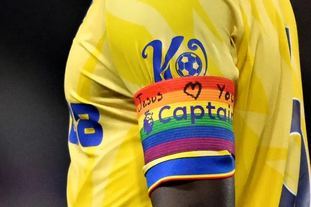 reuters-global-news-agency-content-soccer-england-ips-cry-report-1000px