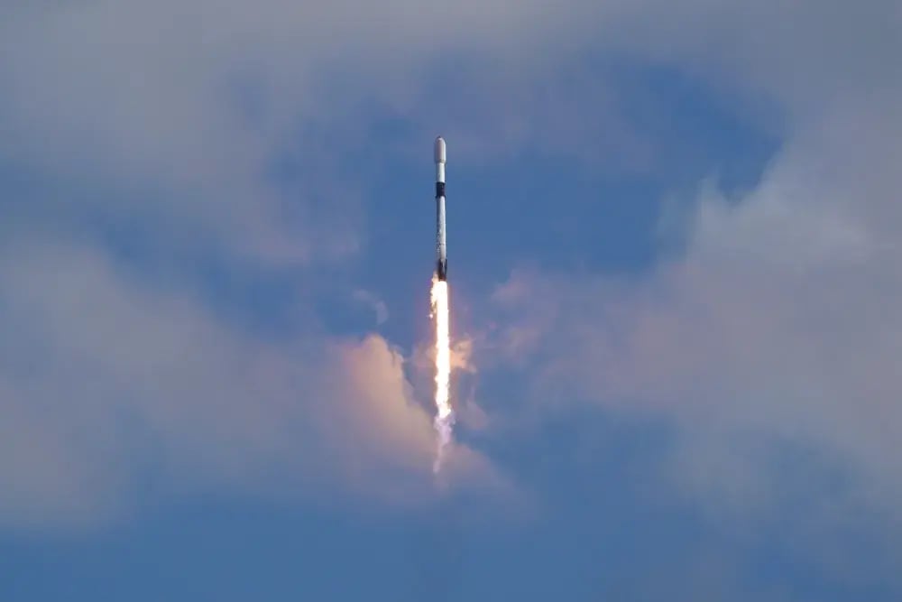 reuters-global-news-agency-content-space-exploration-spacex-1000px