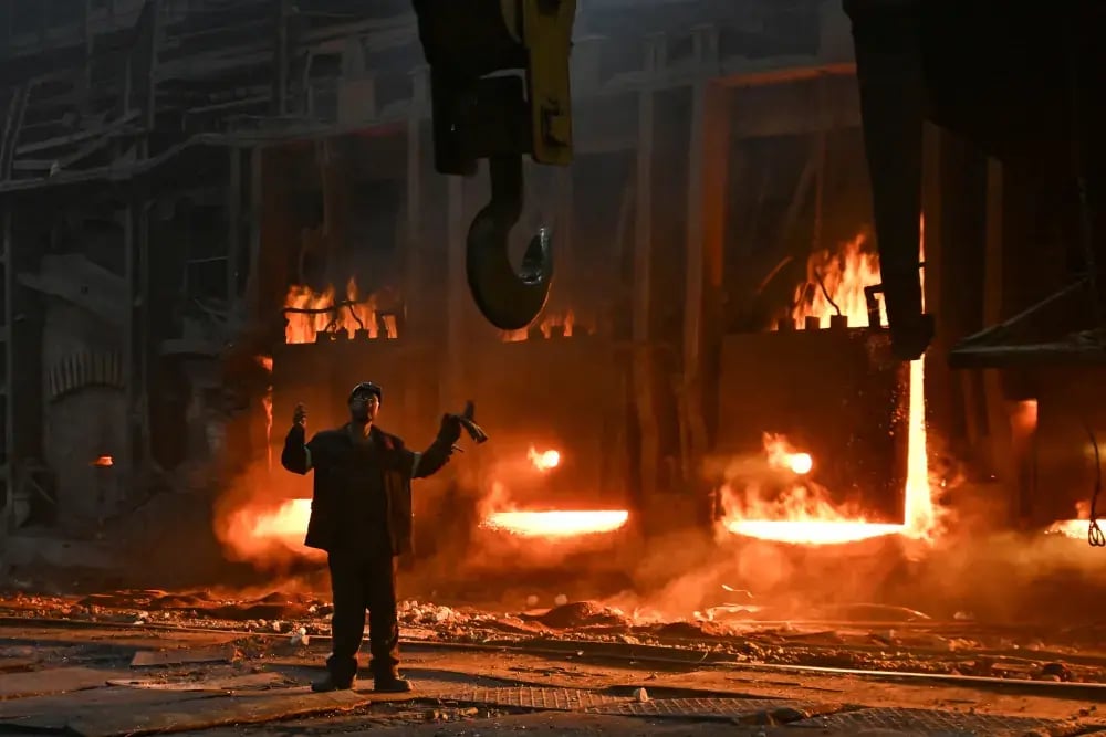 reuters-global-news-agency-content-ukraine-crisis-steel-1000px