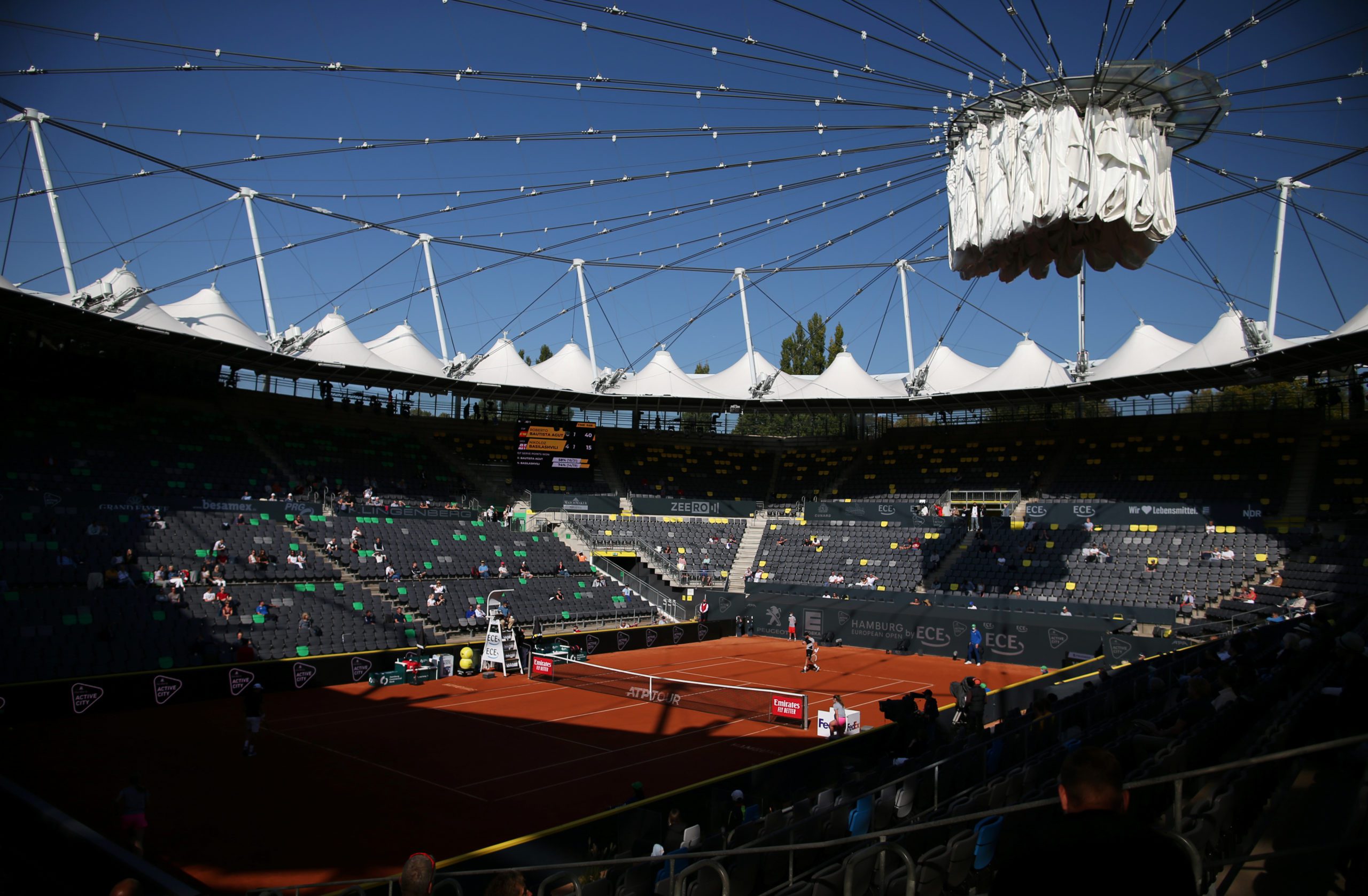 2020-09-22T101604Z_552633082_RC2M3J94KJDD_RTRMADP_3_TENNIS-HAMBURG-scaled.jpg