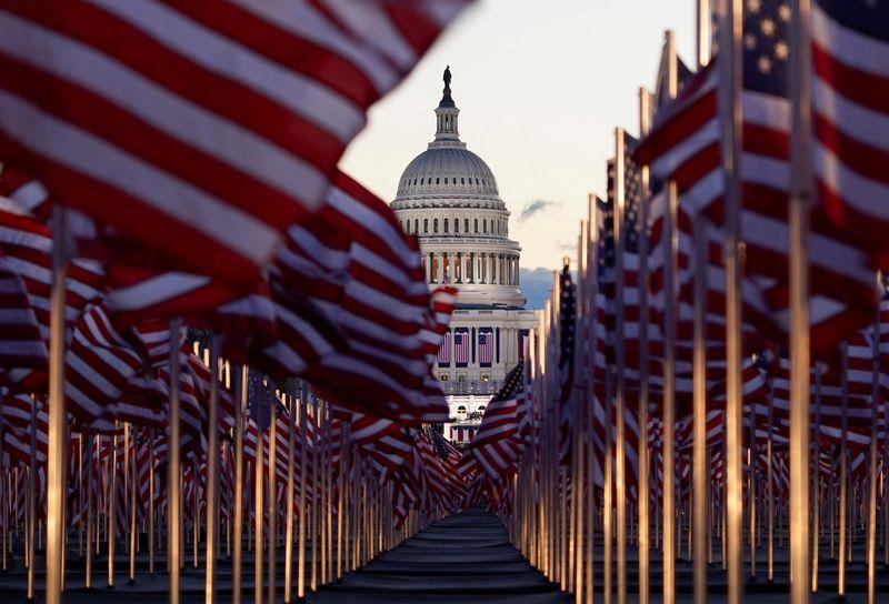 REUTERS/Christian Hartmann