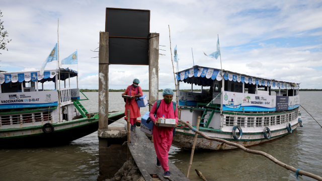 In India’s remote Sundarbans, boats full of vaccines bring hope