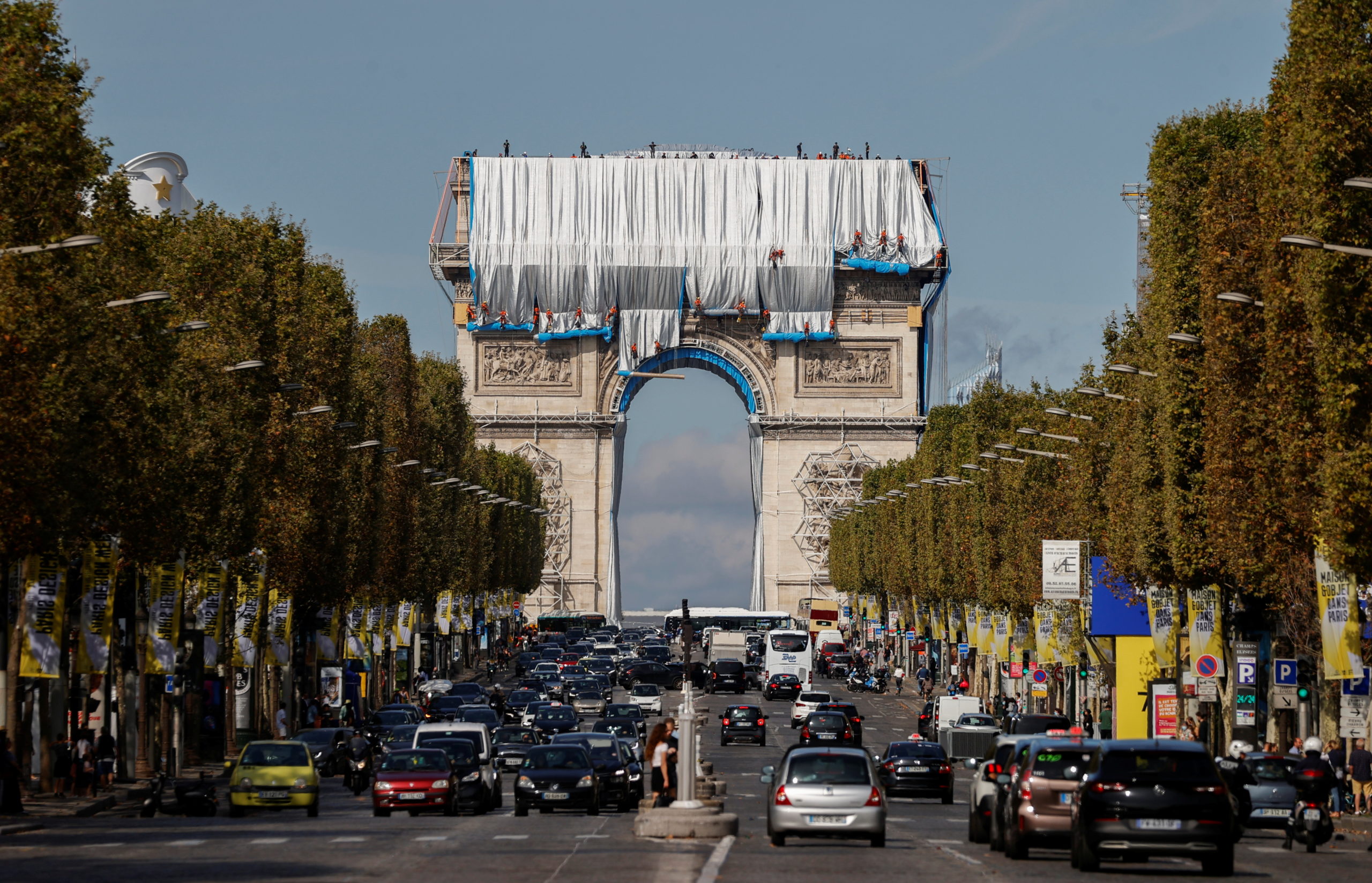 Masterpiece or monstrosity? Tourists bemused by Arc de Triomphe artwork 