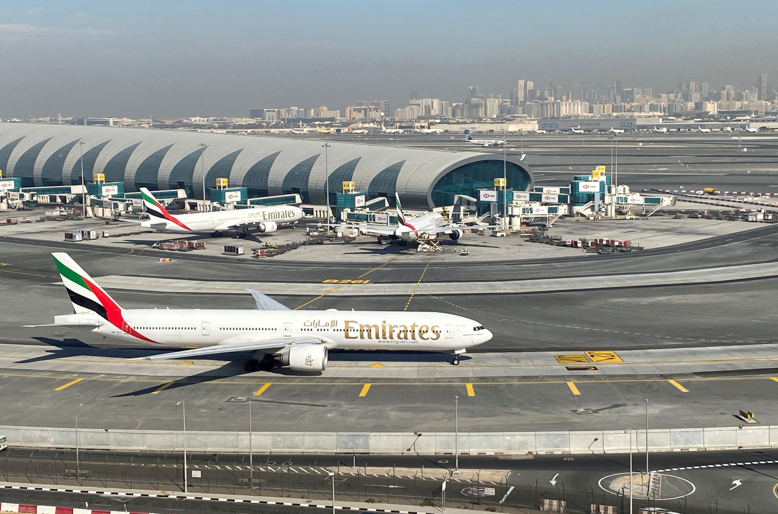 Emirates seeks 3,000 cabin crew as operations ramp up