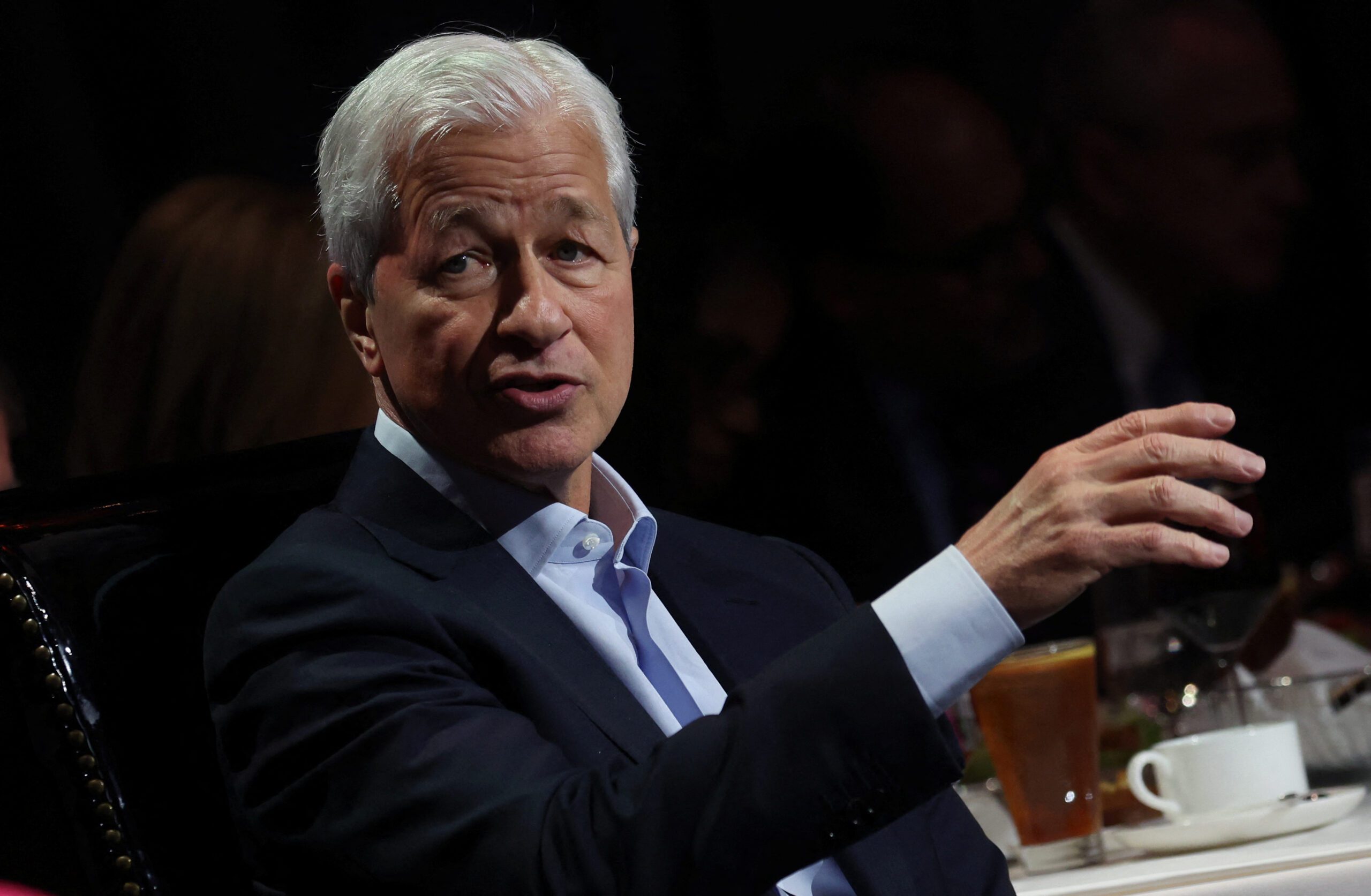 FILE PHOTO: Jamie Dimon, Chairman and Chief Executive officer (CEO) of JPMorgan Chase & Co. (JPM) speaks to the Economic Club of New York in Manhattan in New York City, U.S., April 23, 2024. REUTERS/Mike Segar/File Photo